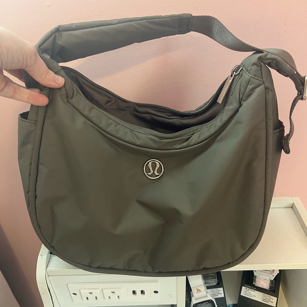 Lululemon shoulder bag
